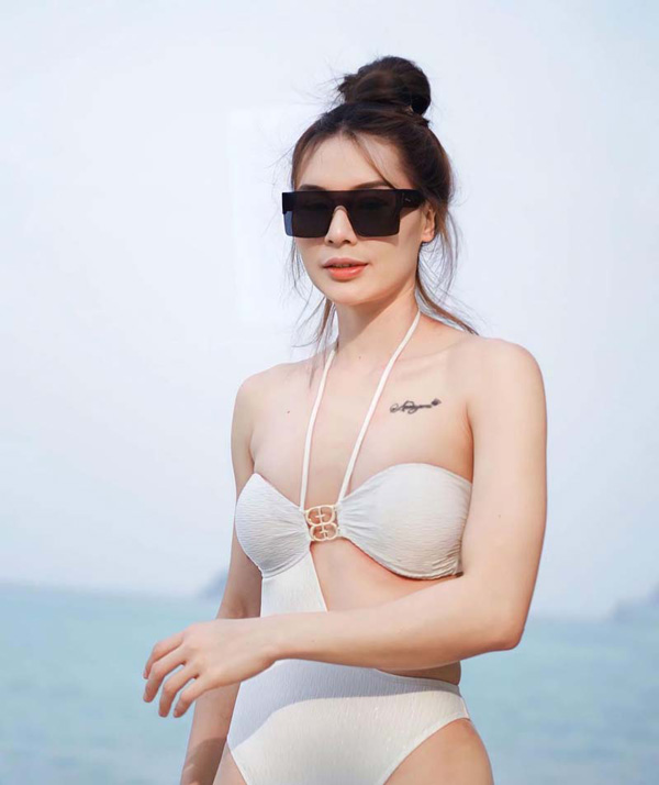 Anongpornชุดว่ายน้ำ